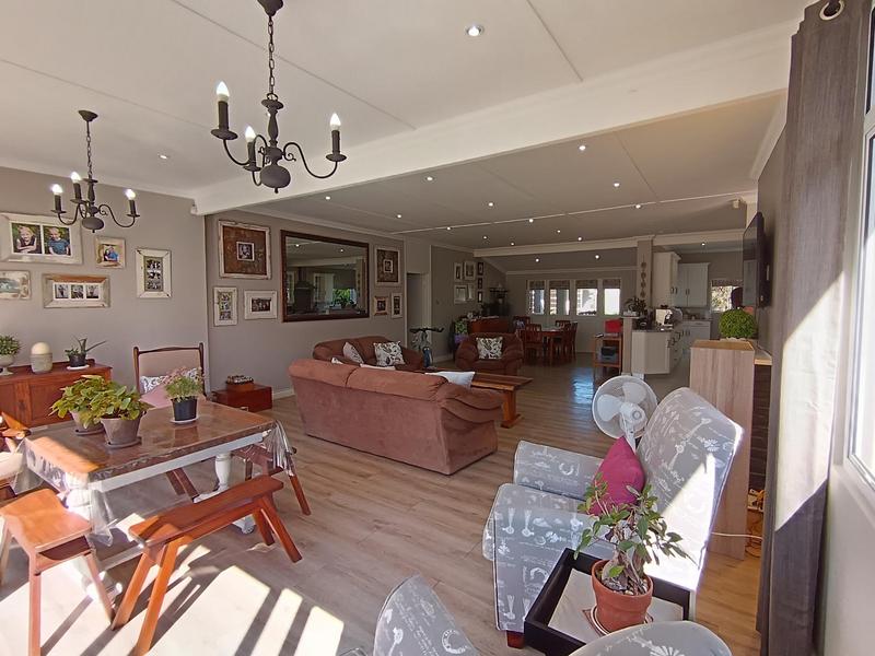 5 Bedroom Property for Sale in Bergsig Eastern Cape